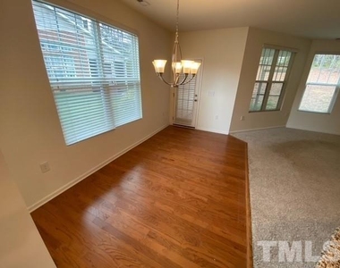 861 Saratoga Drive - Photo Thumbnail 3