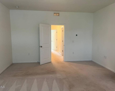 6140 Beale Loop - Photo Thumbnail 28
