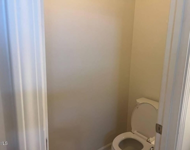 6140 Beale Loop - Photo Thumbnail 31