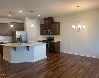 6140 Beale Loop - Photo Thumbnail 20