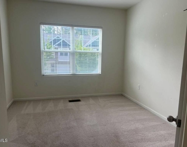 6140 Beale Loop - Photo Thumbnail 27
