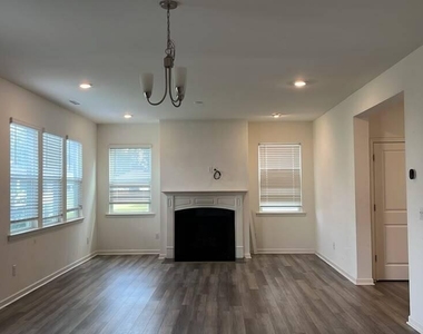 338 Summer Ranch Drive - Photo Thumbnail 14