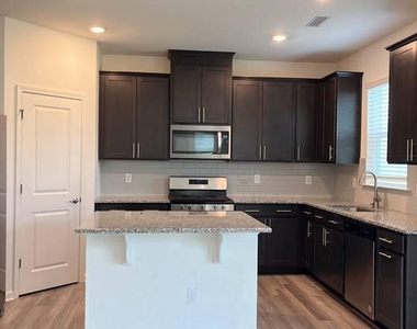 338 Summer Ranch Drive - Photo Thumbnail 17
