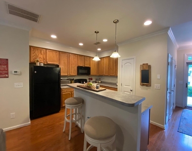 4646 Altha Street - Photo Thumbnail 5