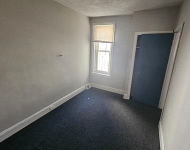 3963 3963 Wyalusing Avenue - Photo Thumbnail 8