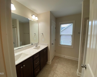4016 Landover Peak Place - Photo Thumbnail 14