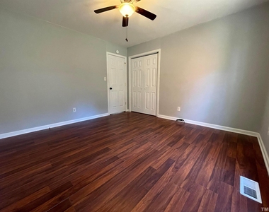 200 Glen Bonnie Lane - Photo Thumbnail 39