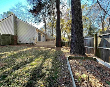 200 Glen Bonnie Lane - Photo Thumbnail 45