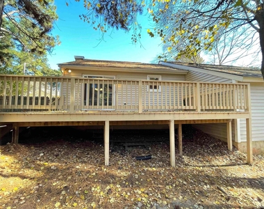 200 Glen Bonnie Lane - Photo Thumbnail 42