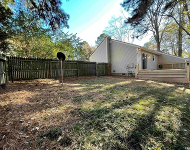200 Glen Bonnie Lane - Photo Thumbnail 46