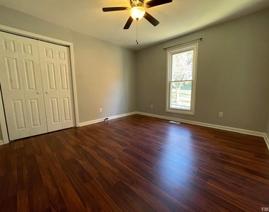 200 Glen Bonnie Lane - Photo Thumbnail 38