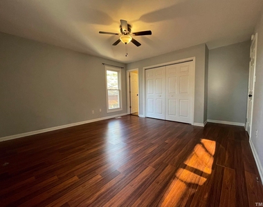 200 Glen Bonnie Lane - Photo Thumbnail 27