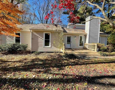 200 Glen Bonnie Lane - Photo Thumbnail 26