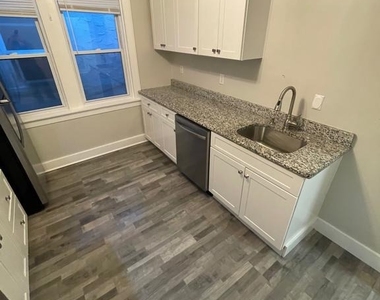 336 Main St - Photo Thumbnail 8