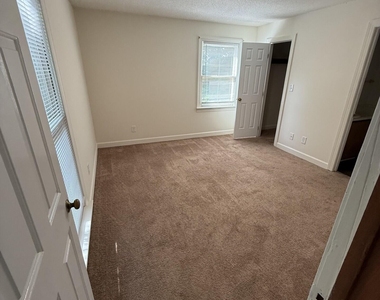 3511 Ivy Commons Drive - Photo Thumbnail 3