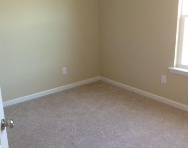 933 Ileagnes Road - Photo Thumbnail 17