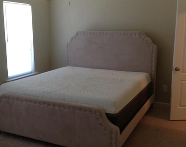 933 Ileagnes Road - Photo Thumbnail 9