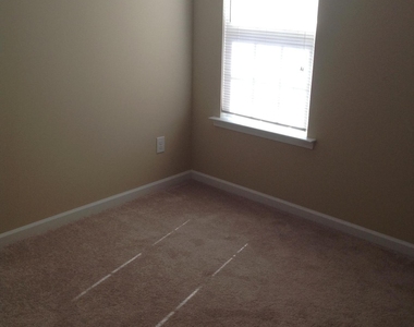 933 Ileagnes Road - Photo Thumbnail 15
