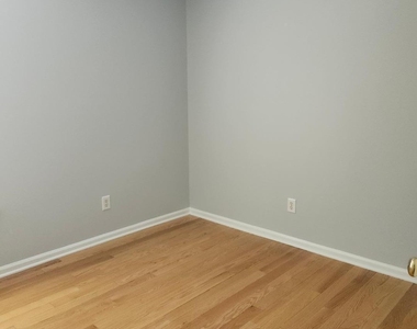 110 Noritake Drive - Photo Thumbnail 10