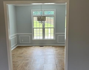 110 Noritake Drive - Photo Thumbnail 8