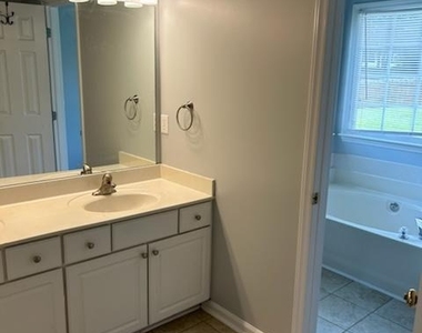 110 Noritake Drive - Photo Thumbnail 12