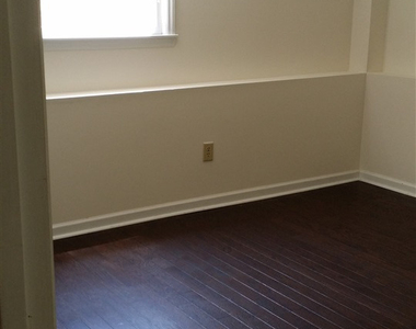 4919 Robinwood Road - Photo Thumbnail 5