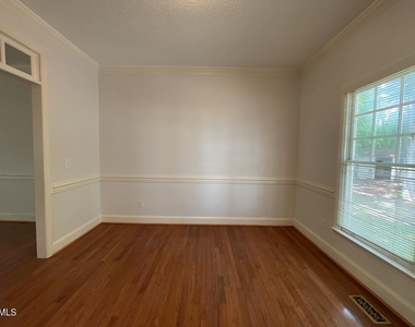 102 Longstock Court - Photo Thumbnail 3