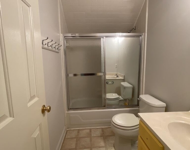 102 Longstock Court - Photo Thumbnail 14