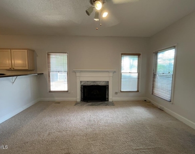 102 Longstock Court - Photo Thumbnail 6