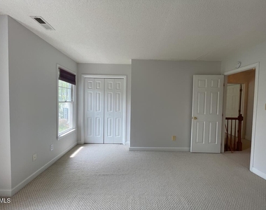 102 Longstock Court - Photo Thumbnail 13