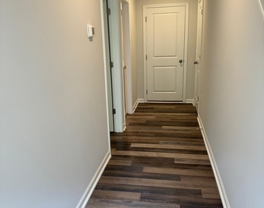 1056 Lily Loch Way - Photo Thumbnail 8