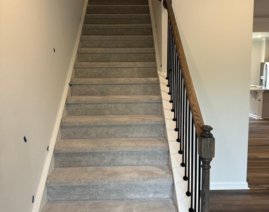 1056 Lily Loch Way - Photo Thumbnail 14