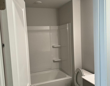 1056 Lily Loch Way - Photo Thumbnail 3