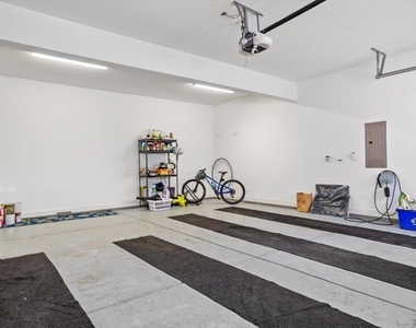 405 Jewell Drive - Photo Thumbnail 7