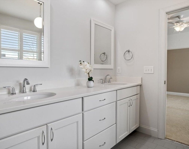 405 Jewell Drive - Photo Thumbnail 37