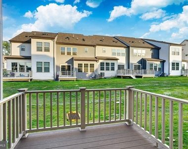 302 Milton Stamp Drive - Photo Thumbnail 37