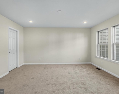 302 Milton Stamp Drive - Photo Thumbnail 24