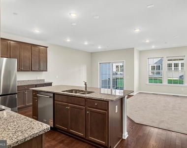 302 Milton Stamp Drive - Photo Thumbnail 4
