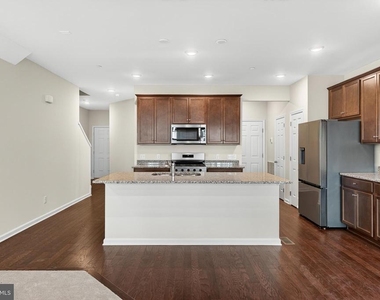 302 Milton Stamp Drive - Photo Thumbnail 10