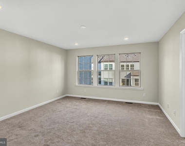 302 Milton Stamp Drive - Photo Thumbnail 18