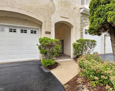 16 Oak Leaf Lane - Photo Thumbnail 2