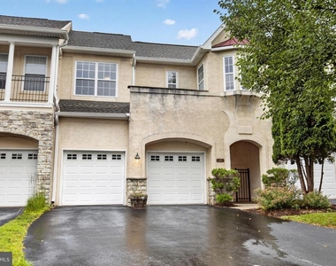 16 Oak Leaf Lane - Photo Thumbnail 1