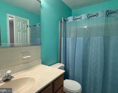 195 Longford Road - Photo Thumbnail 11