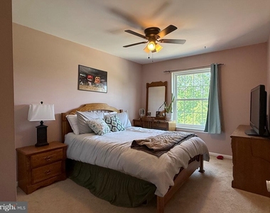 195 Longford Road - Photo Thumbnail 13