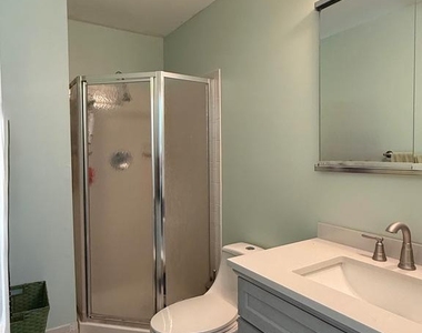 195 Longford Road - Photo Thumbnail 14
