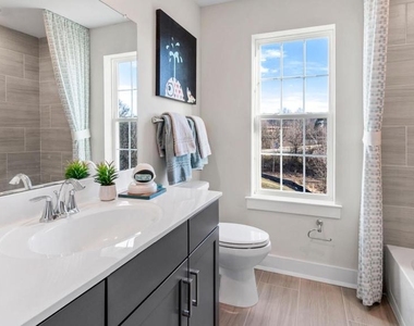111 Livingston Lane - Photo Thumbnail 8