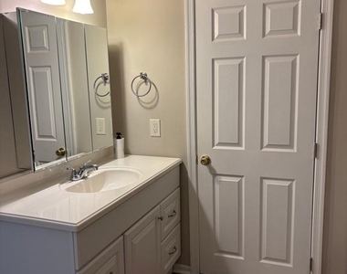 440 S State Street - Photo Thumbnail 4
