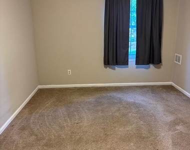 440 S State Street - Photo Thumbnail 3