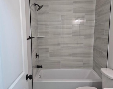 812 Diamond Drive - Photo Thumbnail 10