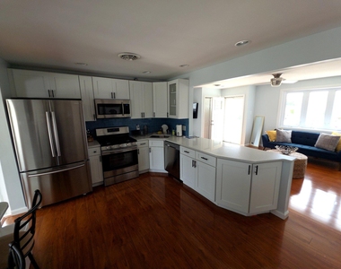 129 E Raritan Drive - Photo Thumbnail 9
